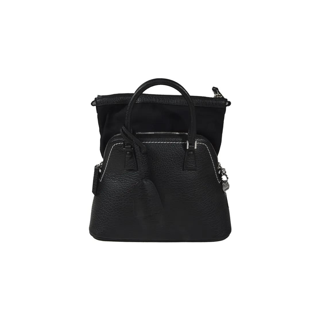 Maison Margiela Hobo bags Medium Black 5Ac Leather Crossbody Bag in zwart