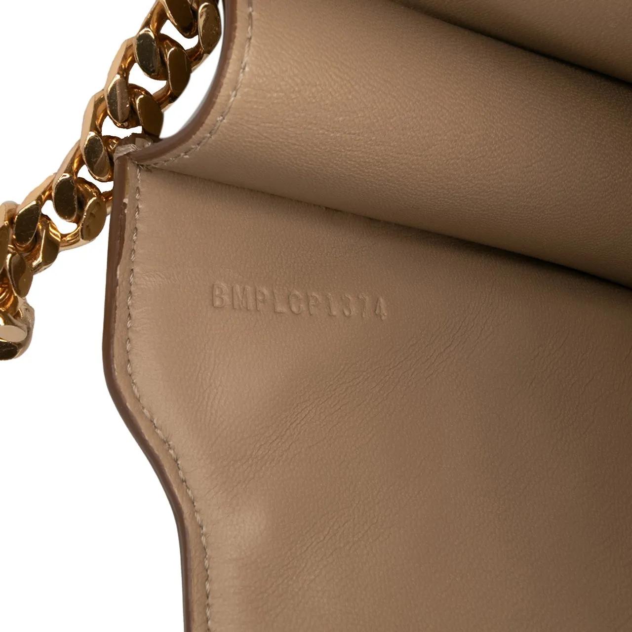 Thumbnail - Burberry Hobo Bags - Medium TB Monogram Embossed Calfskin Chain Crossbo - Gr. unisize - in Braun - für Damen