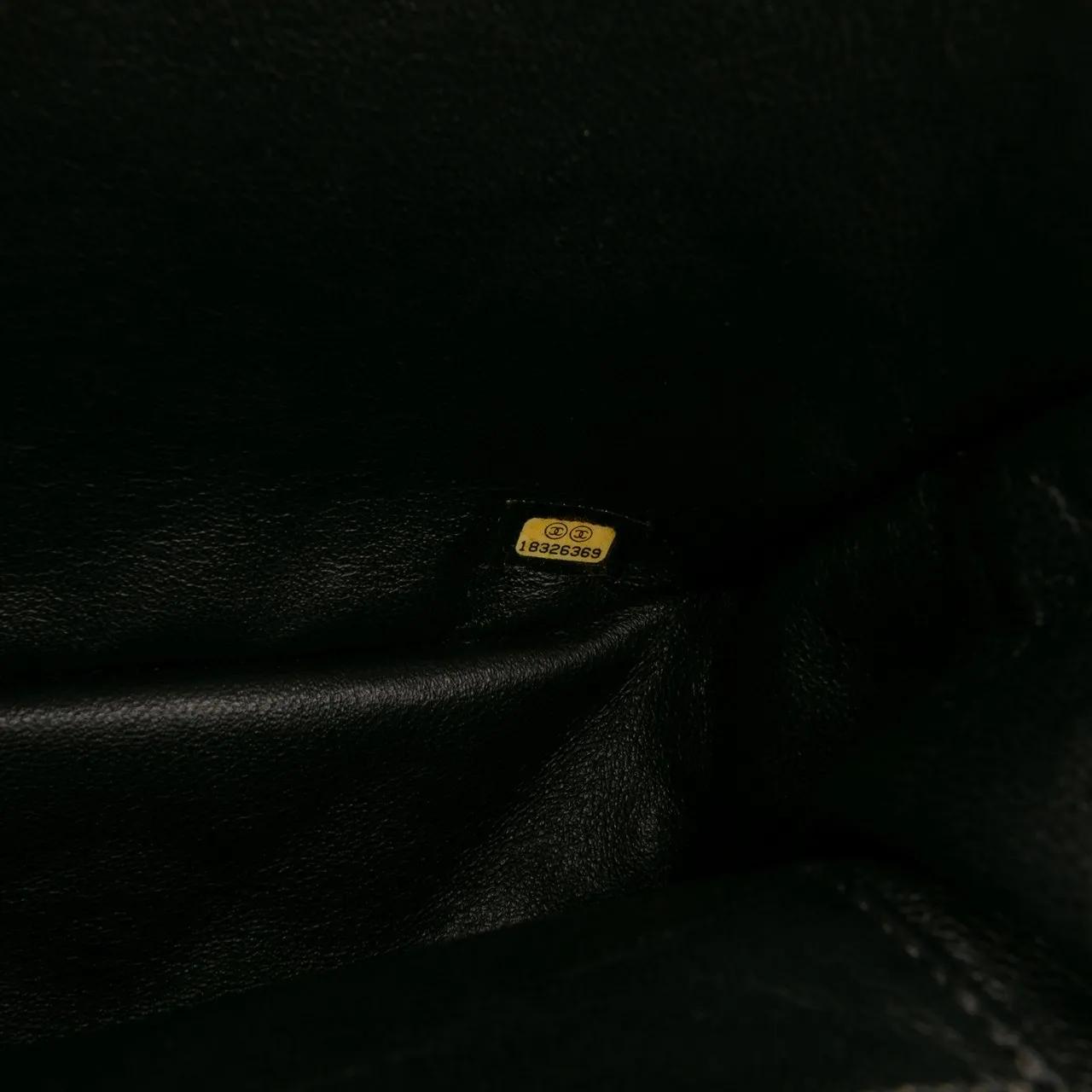 Thumbnail - Chanel Hobo Bags - Jumbo Classic Bicolor Lambskin Twist Flap - Gr. unisize - in Schwarz - für Damen