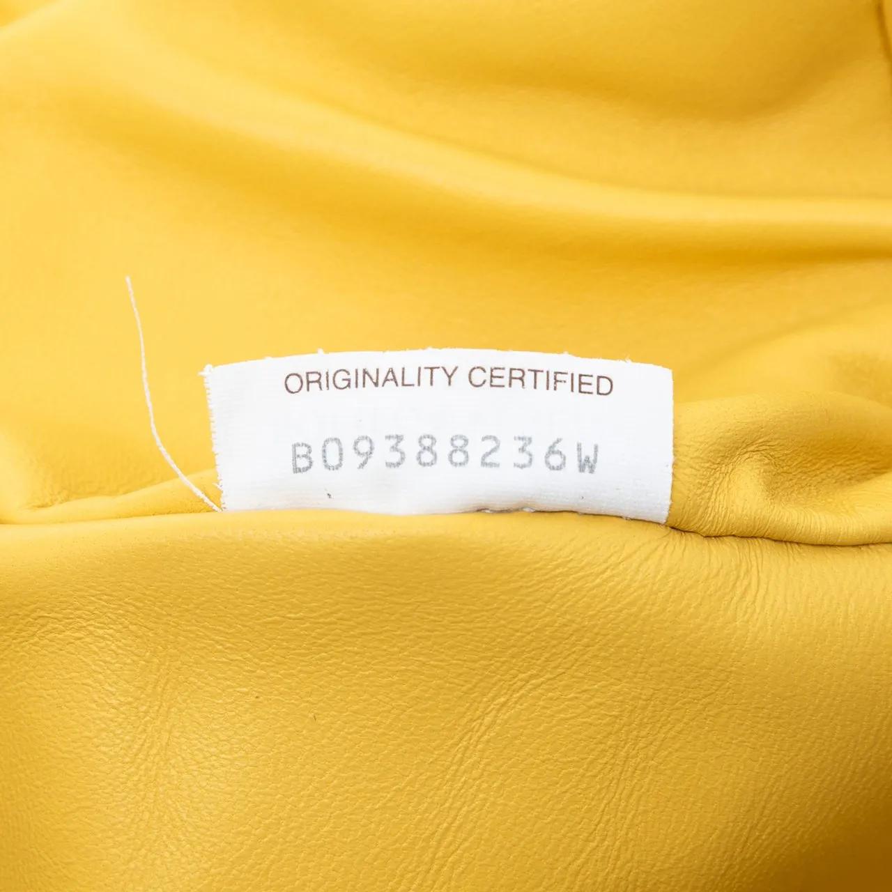 Thumbnail - Bottega Veneta Clutches - Nappa Intrecciato The Pouch - Gr. unisize - in Gelb - für Damen