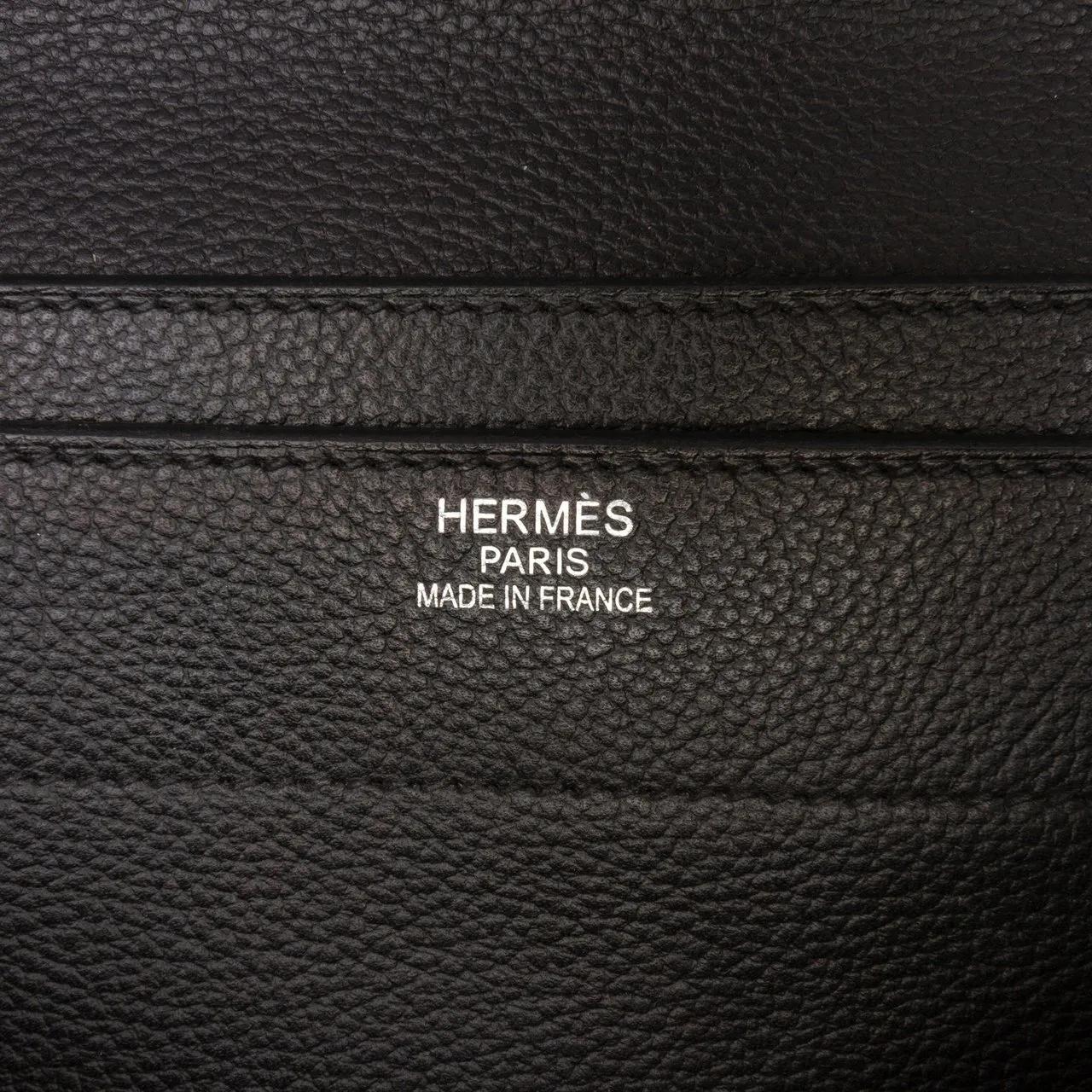 Thumbnail - Hermès Crossbody Bags - Togo Sac A Depeches 38 - Gr. unisize - in Schwarz - für Damen