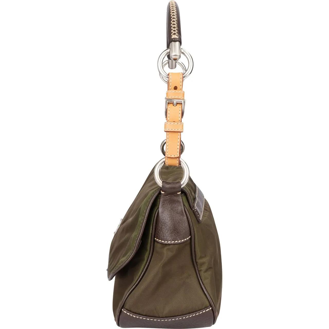 Thumbnail - Prada Crossbody Bags - Prada Green Nylon Daino Shoulder Bag - Gr. unisize - in Grün - für Damen