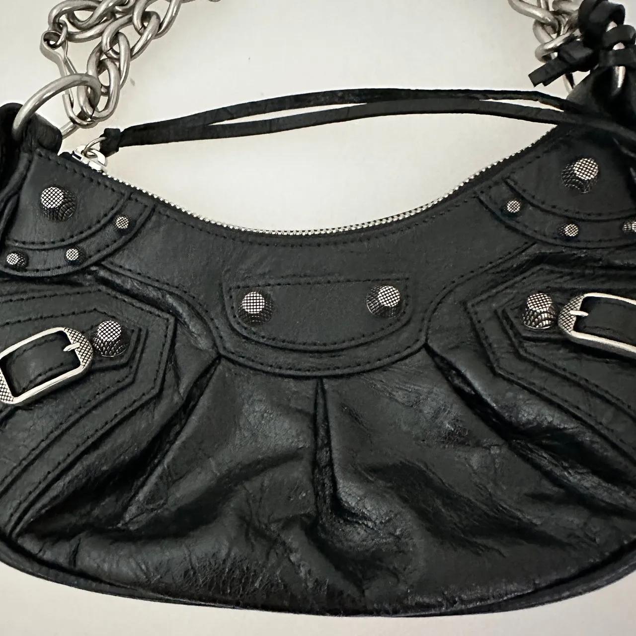 Thumbnail - Balenciaga Hobo Bags - Balenciaga Le Cagole XS Shoulder Bag with Chain - Gr. unisize - in Schwarz - für Damen
