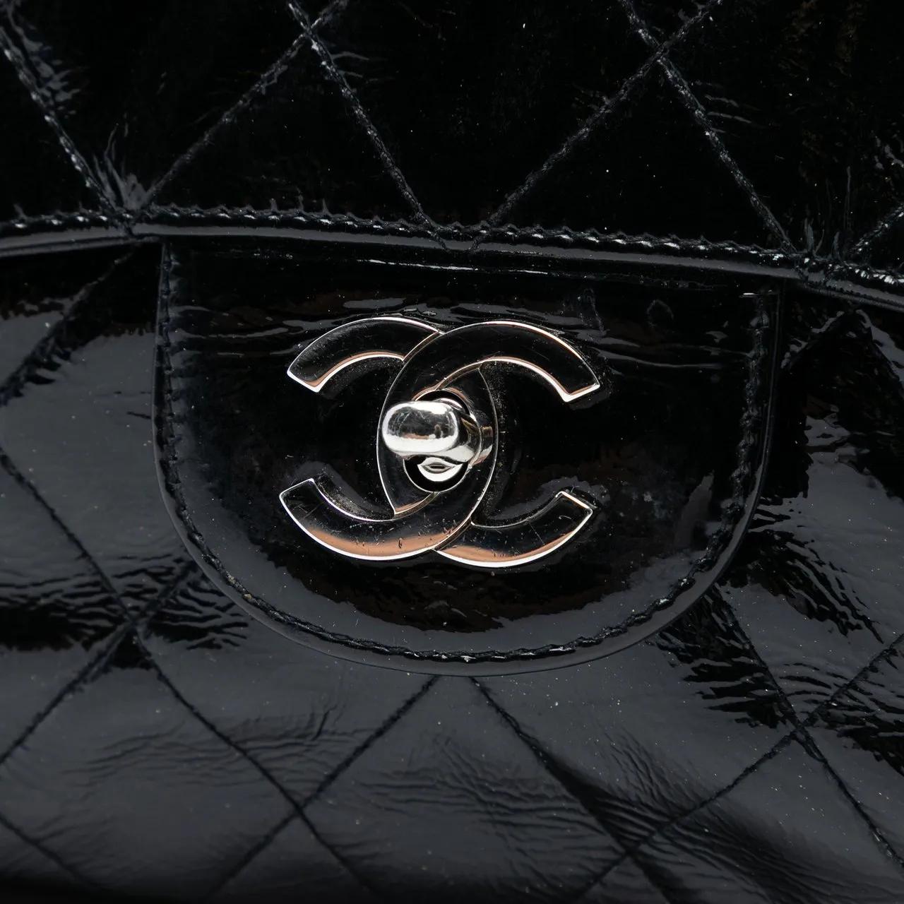 Thumbnail - Chanel Hobo Bags - Jumbo Classic Crinkled Patent Single Flap - Gr. unisize - in Blau - für Damen