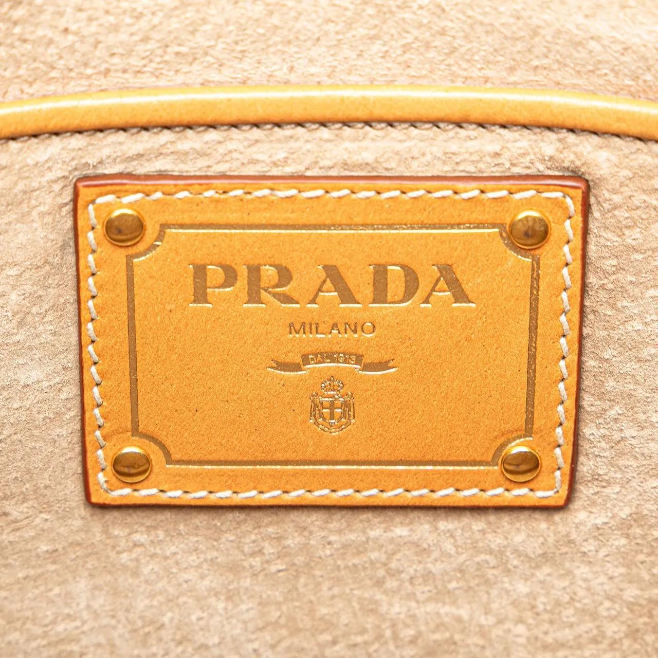 Prada Hobo bags 2000-2023 Canapa Satchel in zwart