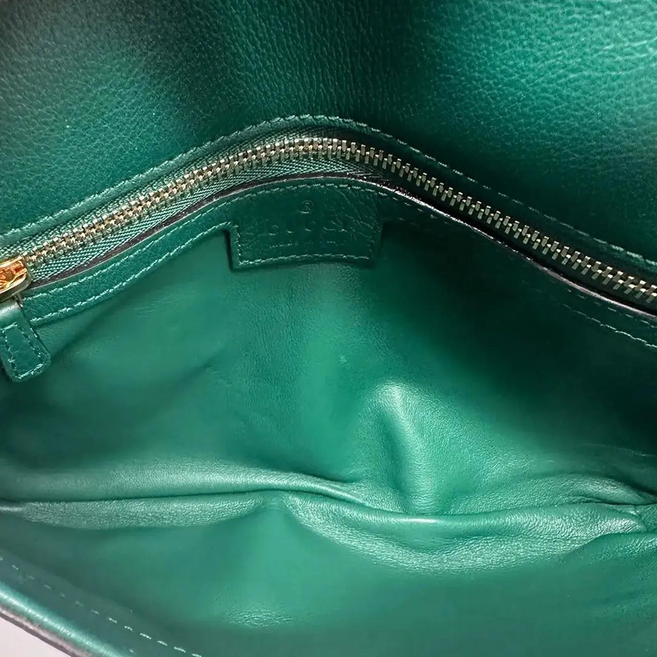 Thumbnail - Gucci Crossbody Bags - Gucci Blondie small green leather interlocking G h - Gr. unisize - in Grün - für Damen