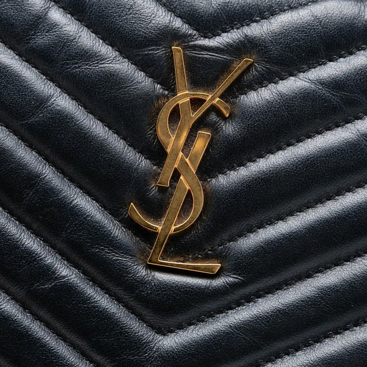 Thumbnail - Saint Laurent Clutches - Quilted Chevron Leather Monogram Document Holder - Gr. unisize - in Schwarz - für Damen