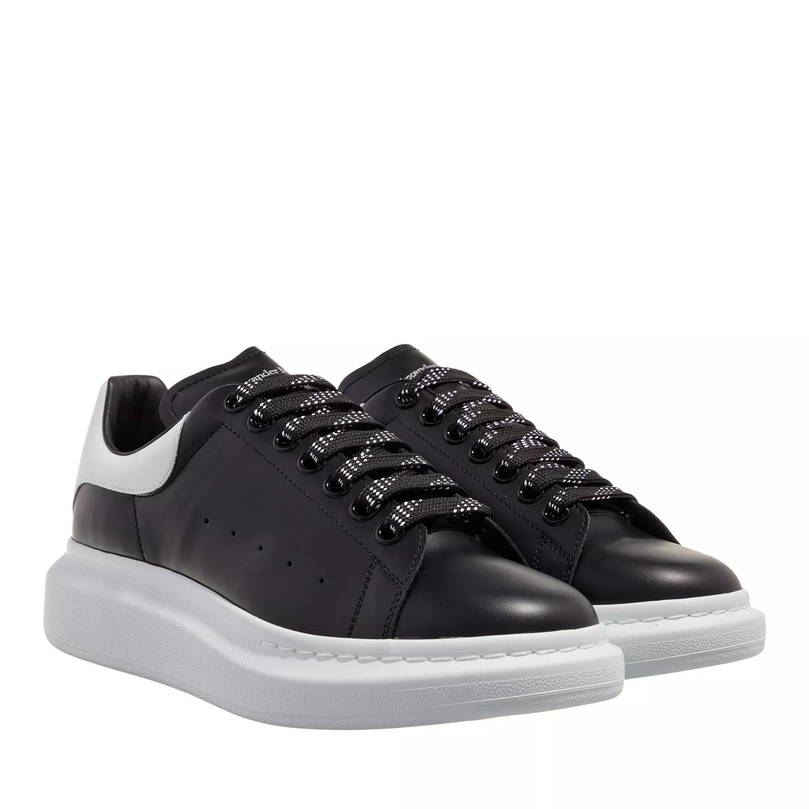 Alexander mcqueen black and white online