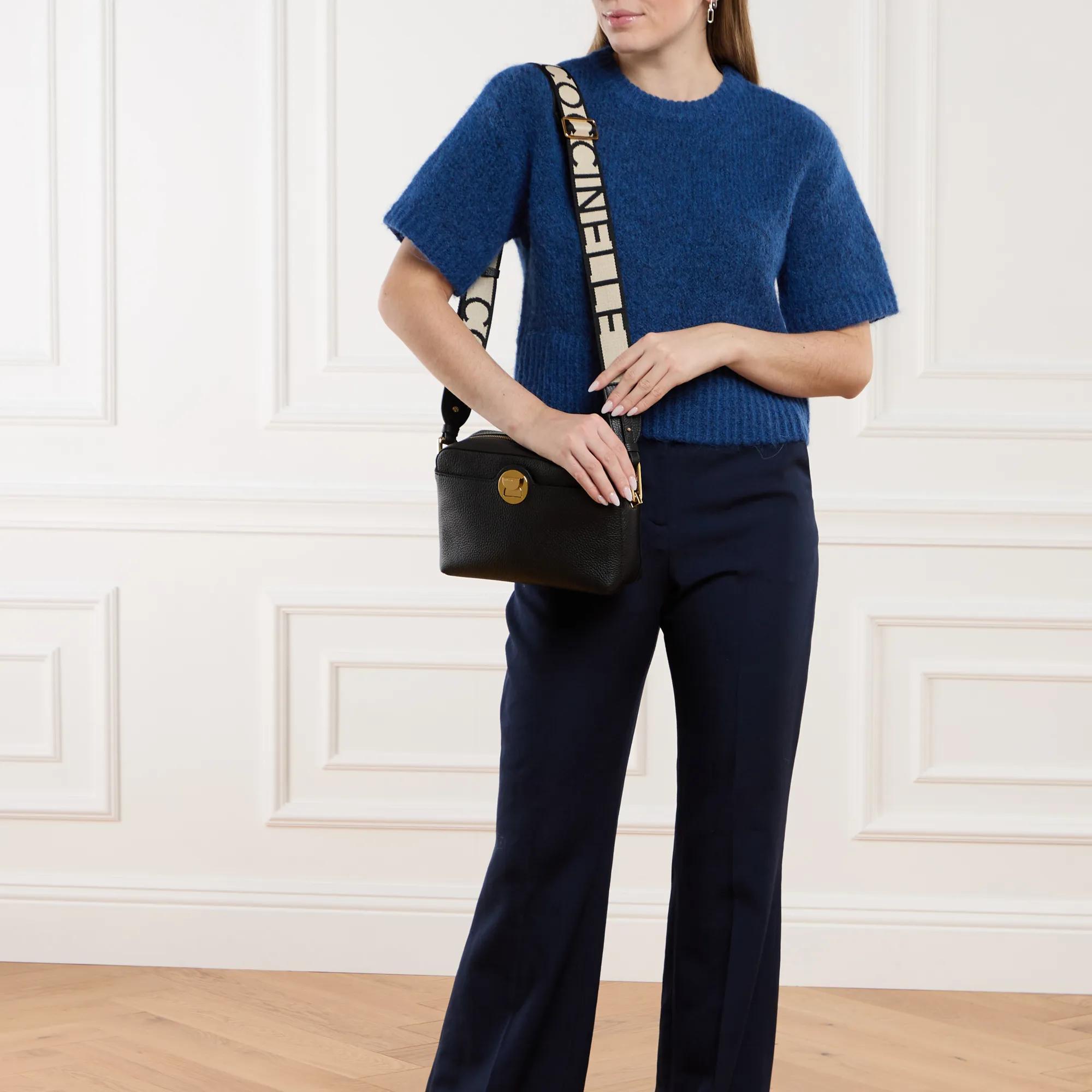 Coccinelle Crossbody bags Liya Signature in zwart