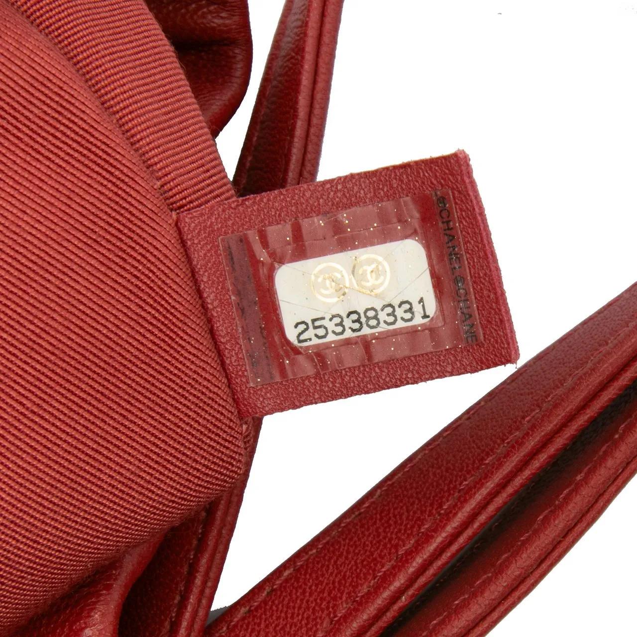 Thumbnail - Chanel Hobo Bags - CC Quilted Calfskin Drawstring Bucket Bag - Gr. unisize - in Rot - für Damen