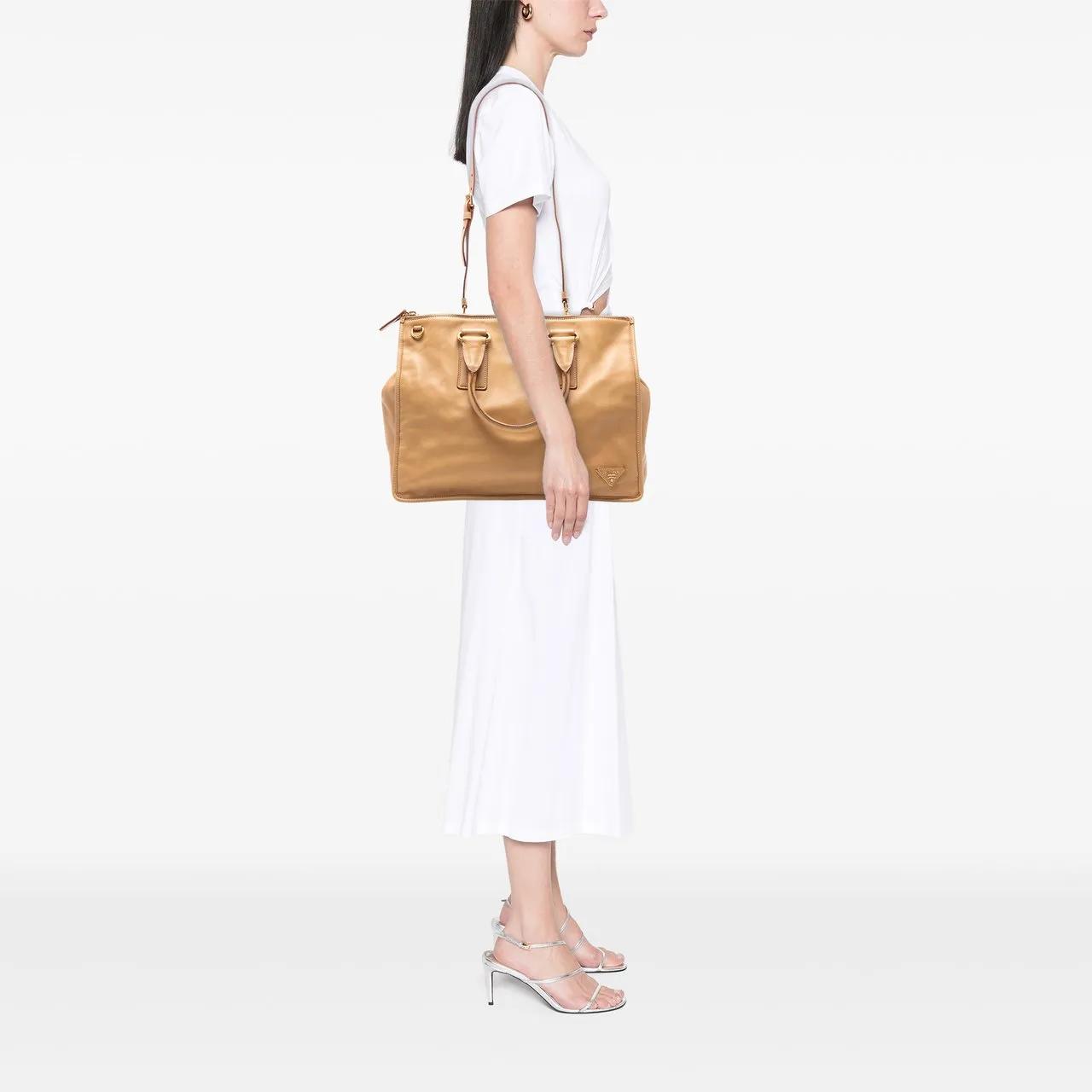 Thumbnail - Prada Hobo Bags - Soft Calf Satchel - Gr. unisize - in Braun - für Damen