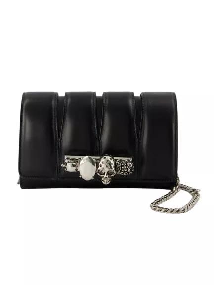 Alexander McQueen Crossbody Bags - The Slash Clutch  - Black - Leather - Gr. unisize - in Schwarz - für Damen