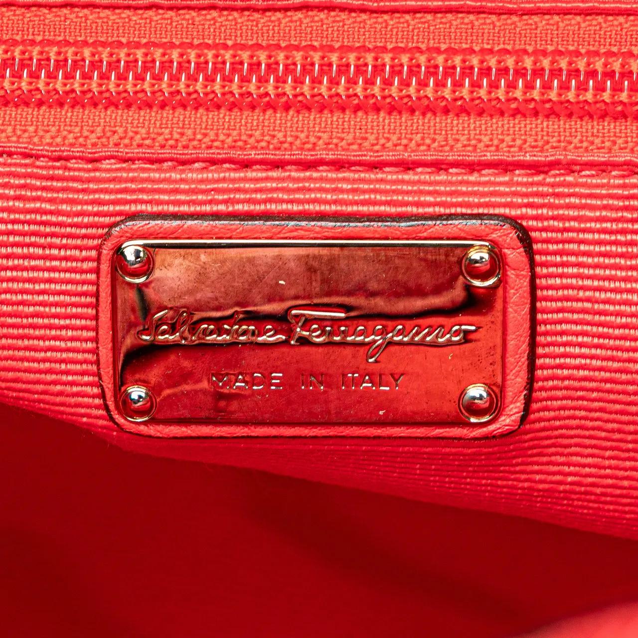 Thumbnail - Salvatore Ferragamo Hobo Bags - Nylon Vara Shoes Satchel - Gr. unisize - in Rot - für Damen