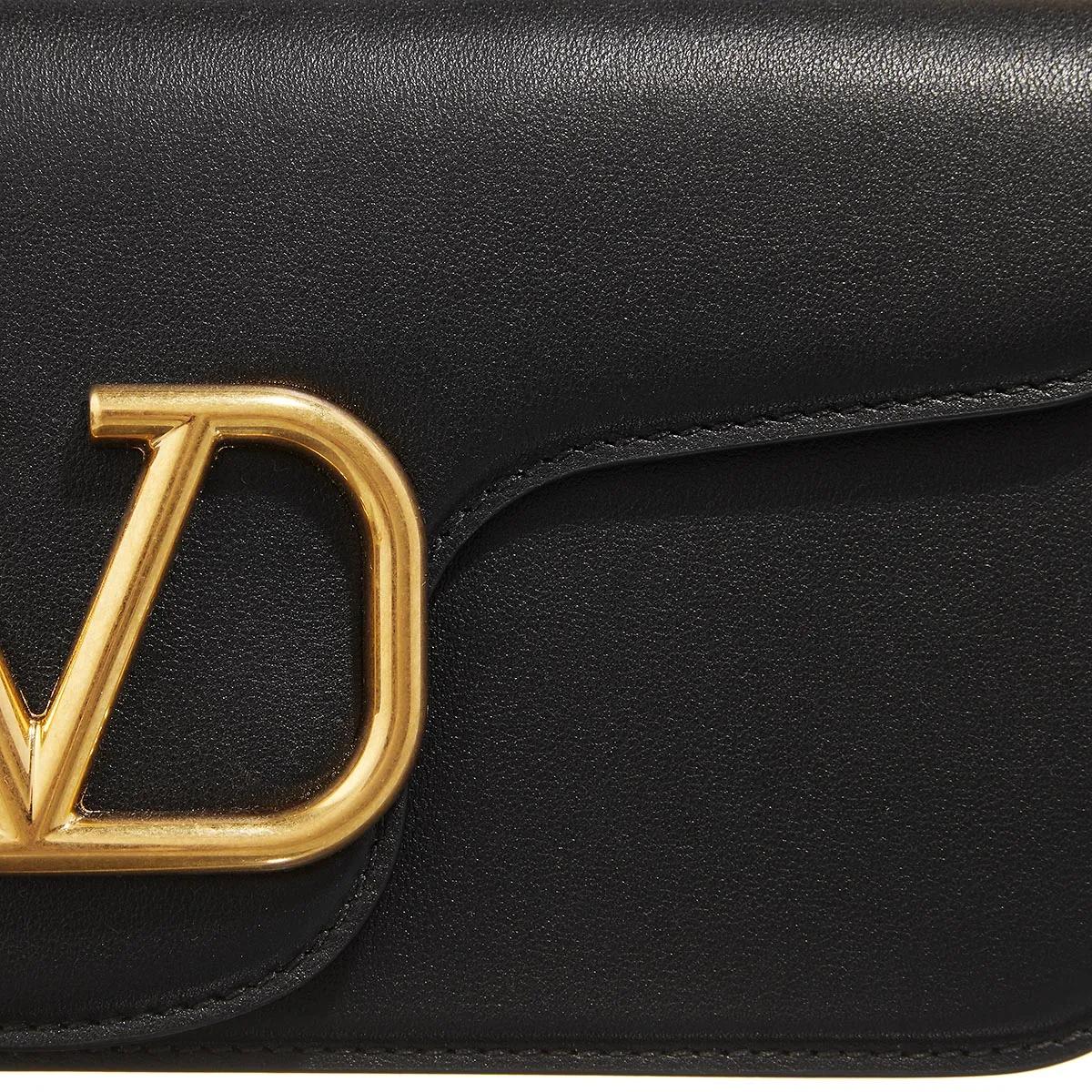 Valentino Garavani Satchels Loco Handbag in zwart