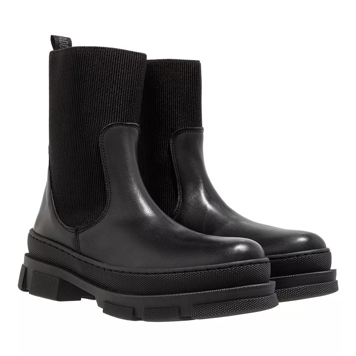 steve-madden-zelda-black-leather-stivale-chelsea
