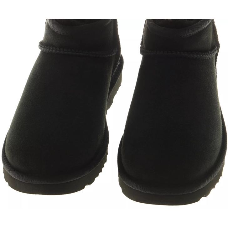 UGG W Classic Ultra Mini Black | Winterboots