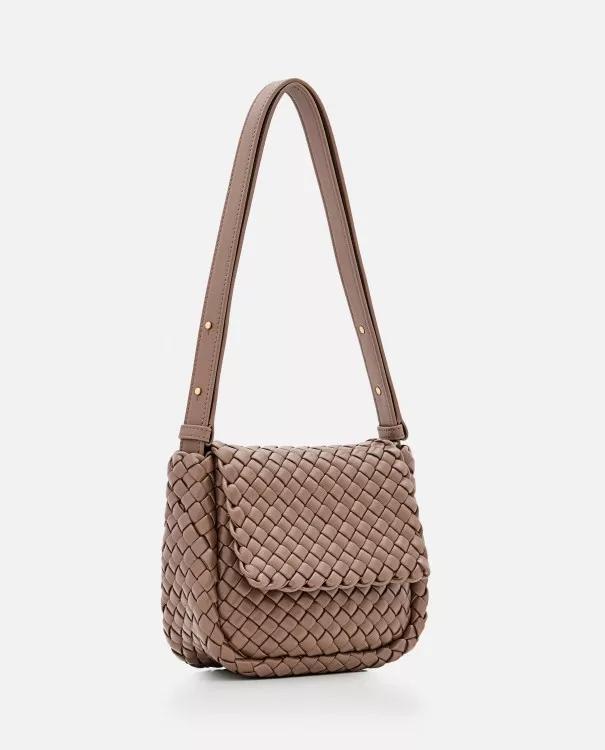 Bottega Veneta Shoppers Cobble Shoulder Bag in bruin