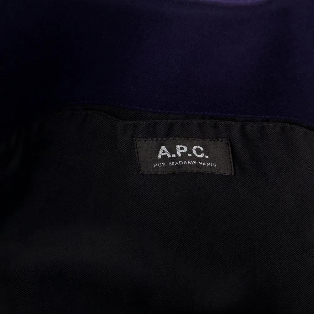 A.P.C. Totes & shoppers Tote Ninon Wool Blue in blauw