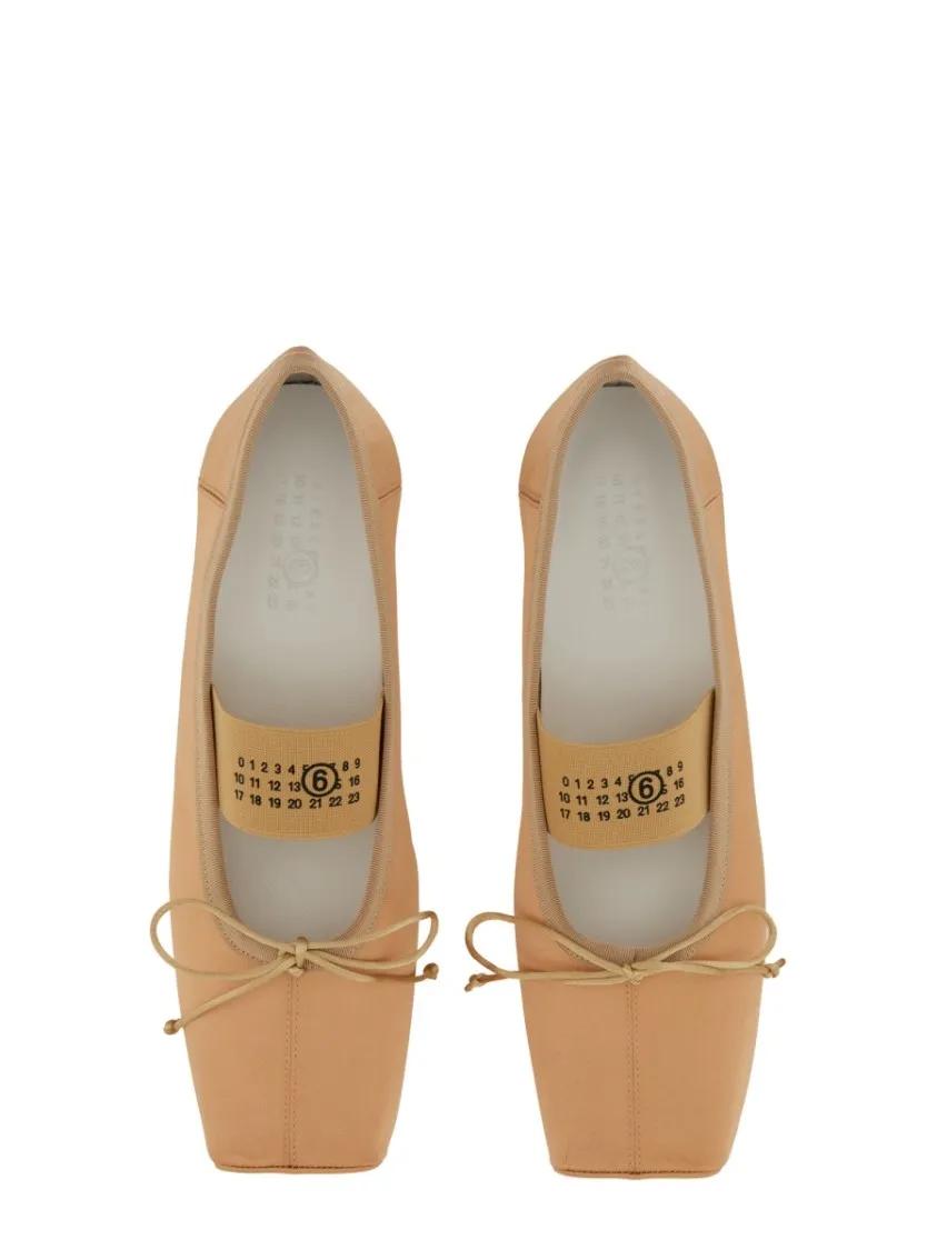 Thumbnail - Ballerina Flats With Logo And Bow Detail - Gr. 38 (EU) - in Beige