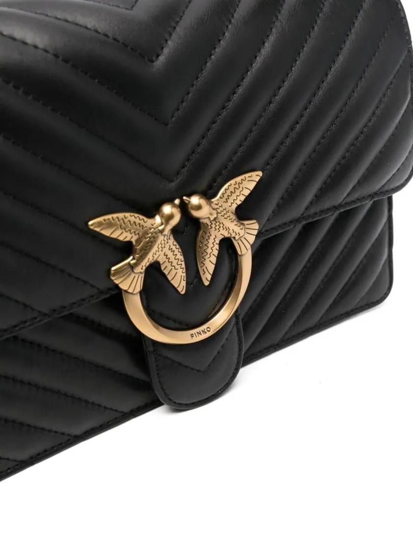 pinko Hobo bags Quilted Black Bag With Chevron Pattern And Gold-To in zwart