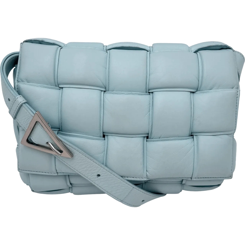 Bottega Veneta Schultertasche Bottega Veneta Padded Cassette - Light Blue blau