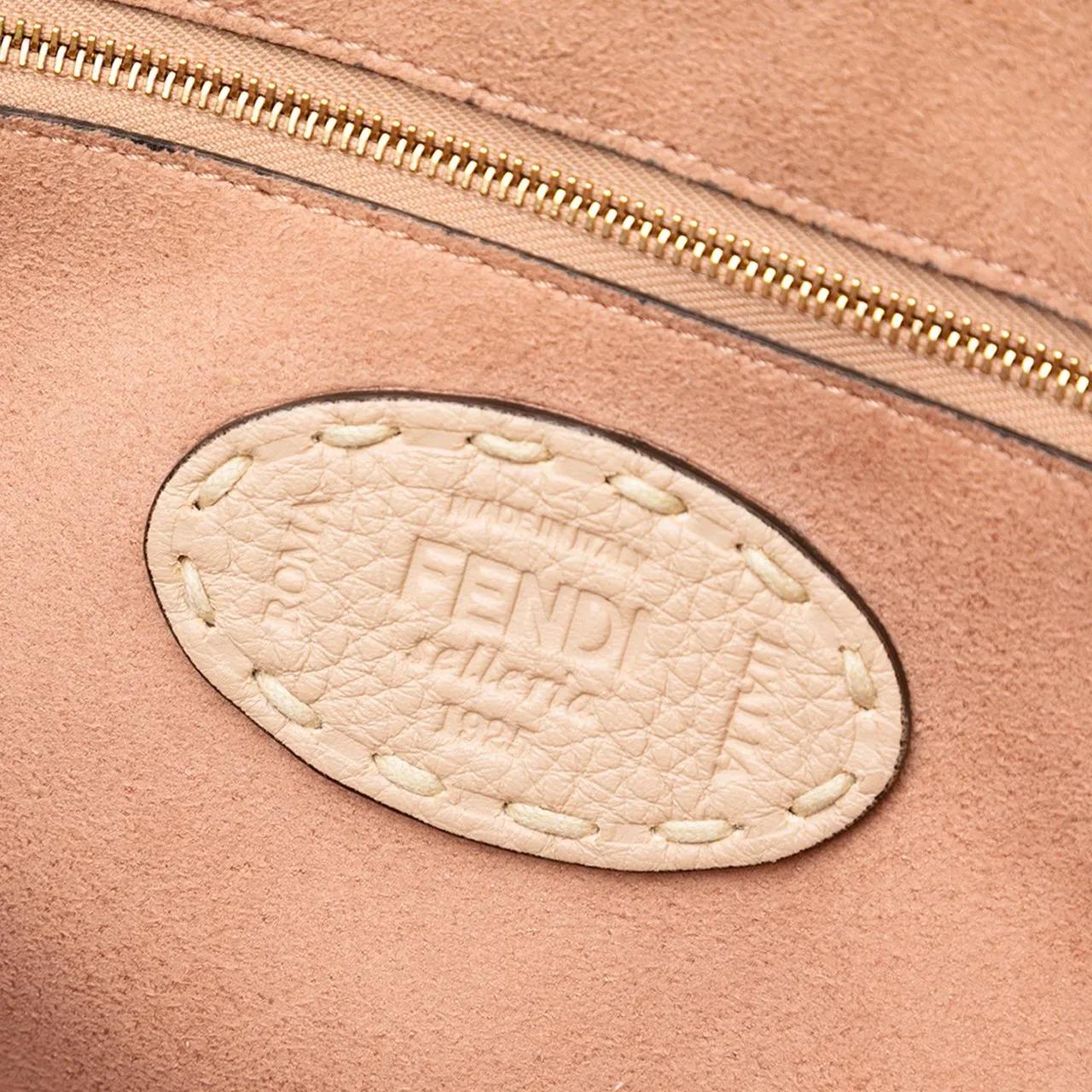 Thumbnail - Fendi Hobo Bags - Medium Shearling Selleria Baguette Satchel - Gr. unisize - in Braun - für Damen