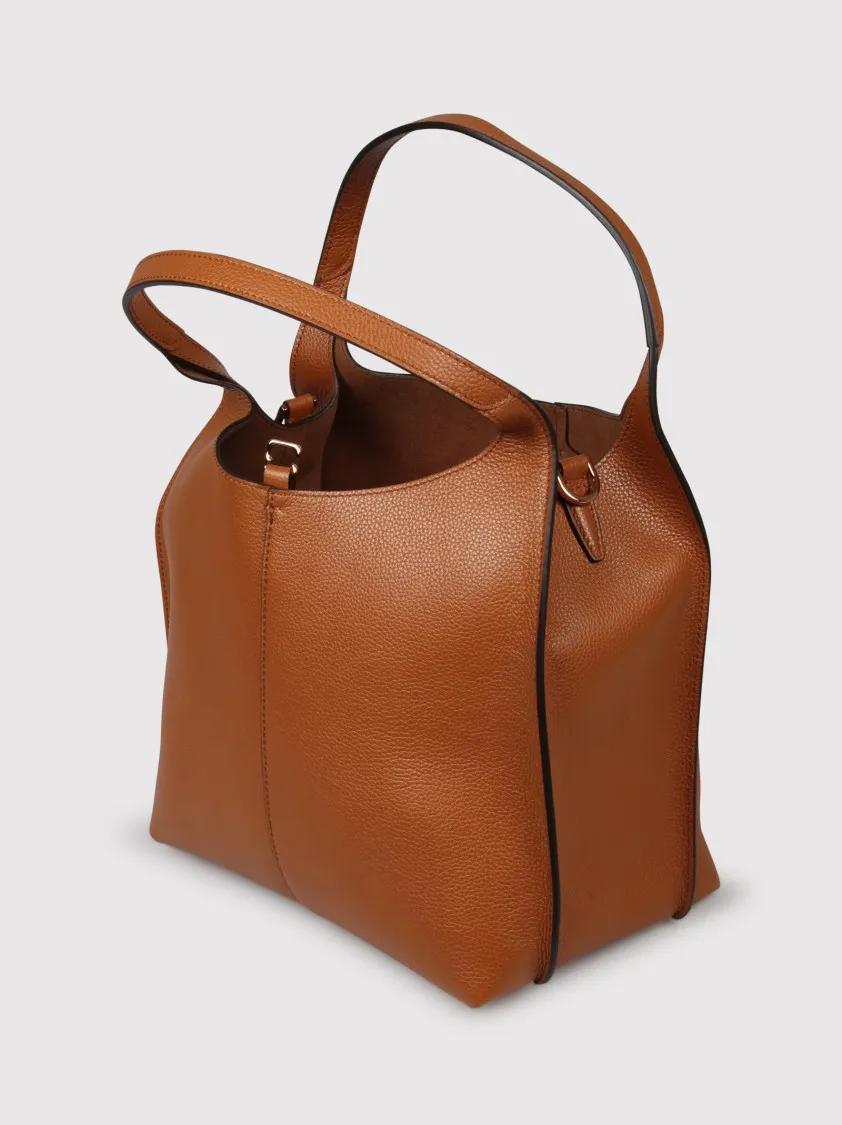 TOD'S Shoppers & Totes Timeless Grained Leather Tote Bag in bruin