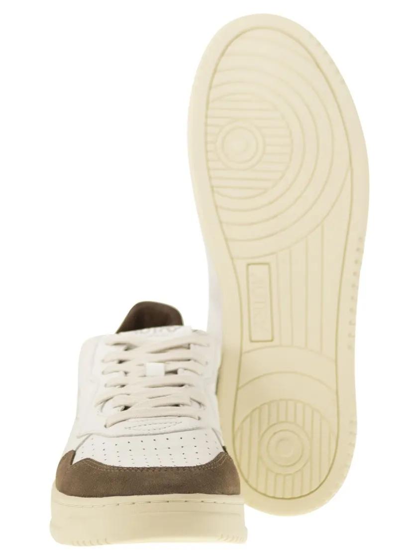 Thumbnail - Autry Low-Top Sneaker - Medalist Low - Sneakers In Goatskin And Suede - Gr. 42 (EU) - in Weiß - für Damen