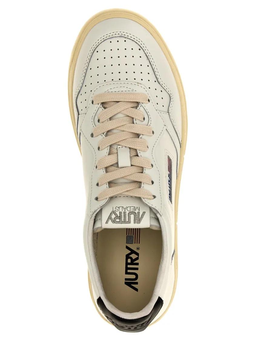 Thumbnail - Autry Low-Top Sneaker - 'Medalist' Sneaker - Gr. 44 (EU) - in Weiß - für Damen