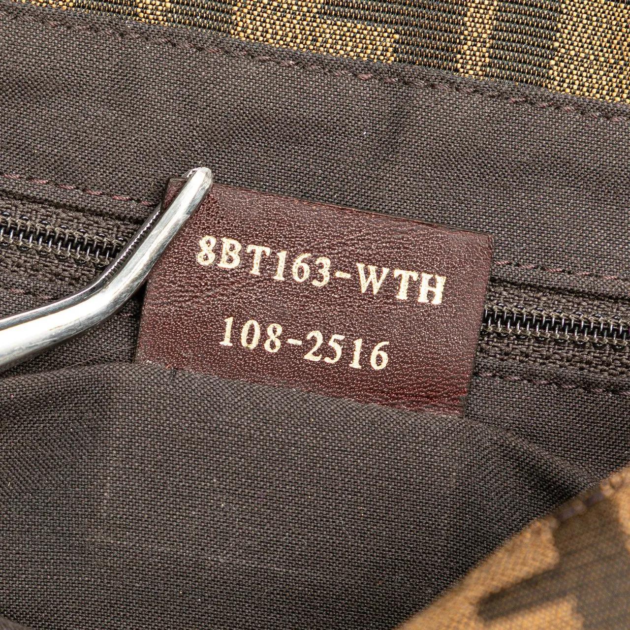 Thumbnail - Fendi Hobo Bags - Zucca Canvas Mia Flap Crossbody - Gr. unisize - in Braun - für Damen