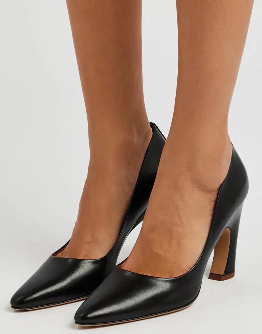 Thumbnail - Chloé Hohe Schuhe - Oli 80 Pointed Toe Pumps - Gr. 38,5 (EU) - in Schwarz - für Damen
