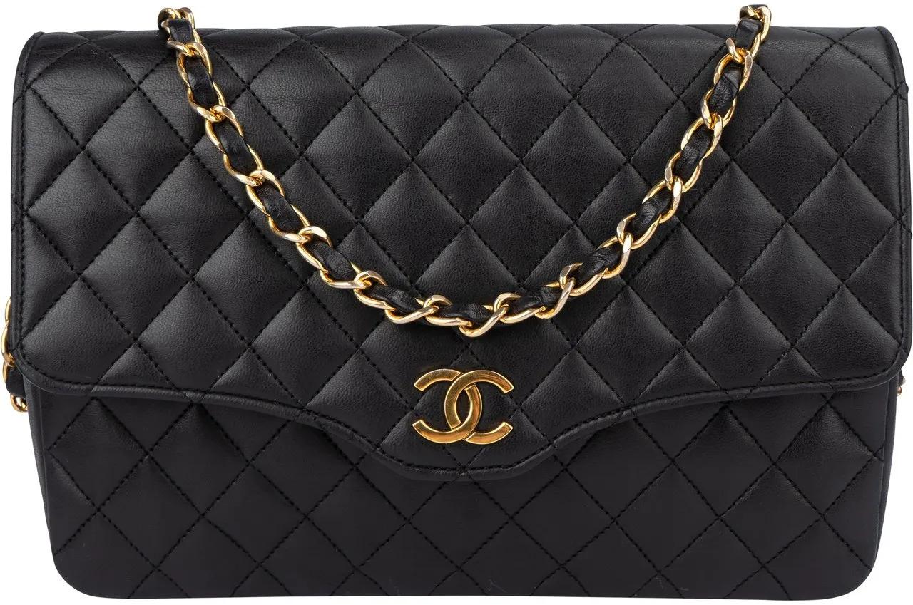 Chanel Crossbody Bags - Chanel Quilted Lambskin Single Flap Shoulder Bag - Gr. unisize - in Schwarz - für Damen