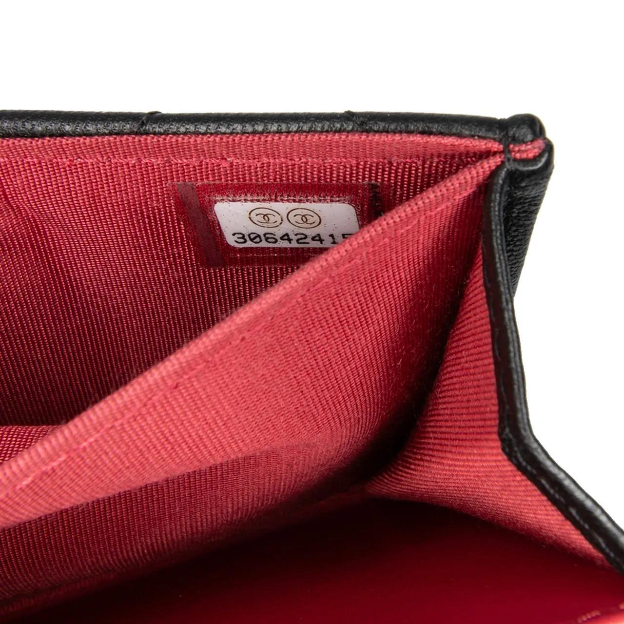 Thumbnail - Chanel Hobo Bags - Quilted Lambskin 19 Flap Coin Purse With Chain - Gr. unisize - in Schwarz - für Damen