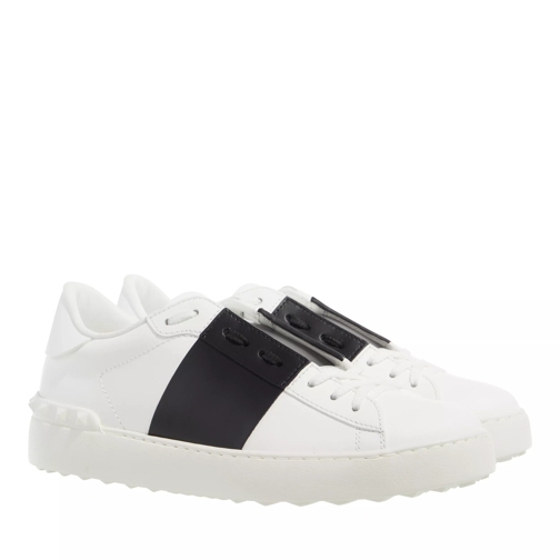 Valentino Garavani Lace-Up Sneakers White/Black lage-top sneaker
