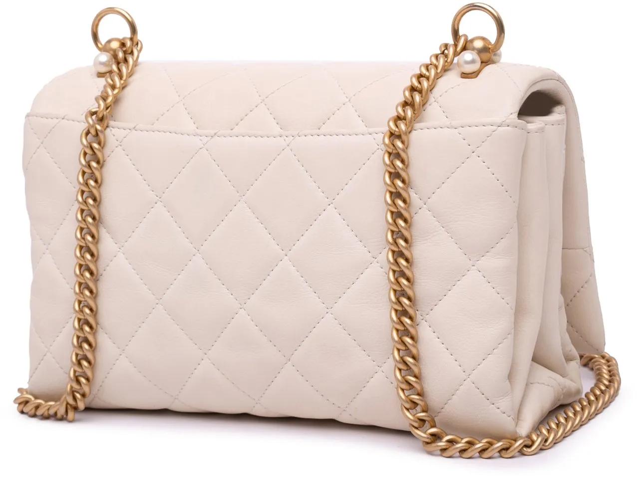 Thumbnail - Chanel Hobo Bags - Small Quilted Calfskin Pearl CC Accordion Flap - Gr. unisize - in Weiß - für Damen