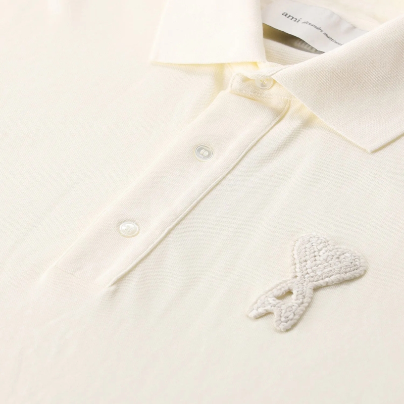 AMI Paris Polo Minimalist Short-Sleeve Polo Shirt With Heart Embl Neutrals(Image 4)