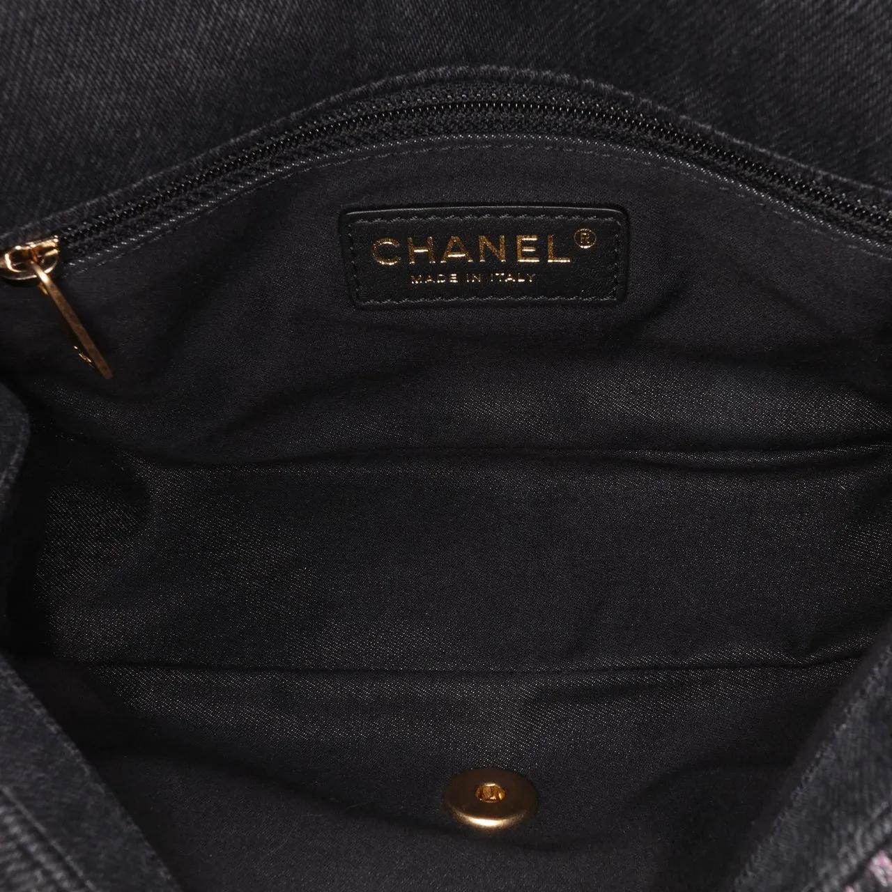 Thumbnail - Chanel Hobo Bags - Mini Rectangular Quilted Denim Mood Flap - Gr. unisize - in Grau - für Damen