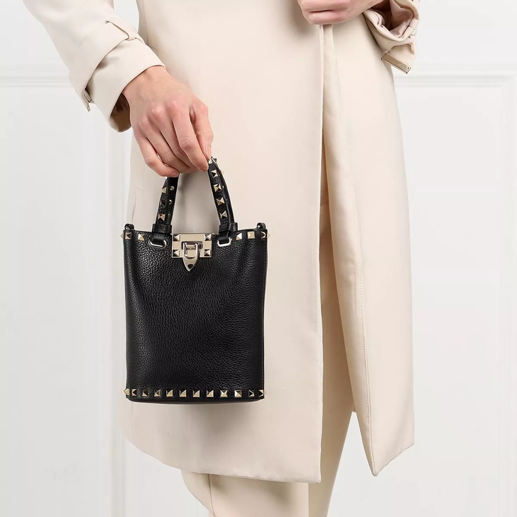 Black rockstud valentino discount bag