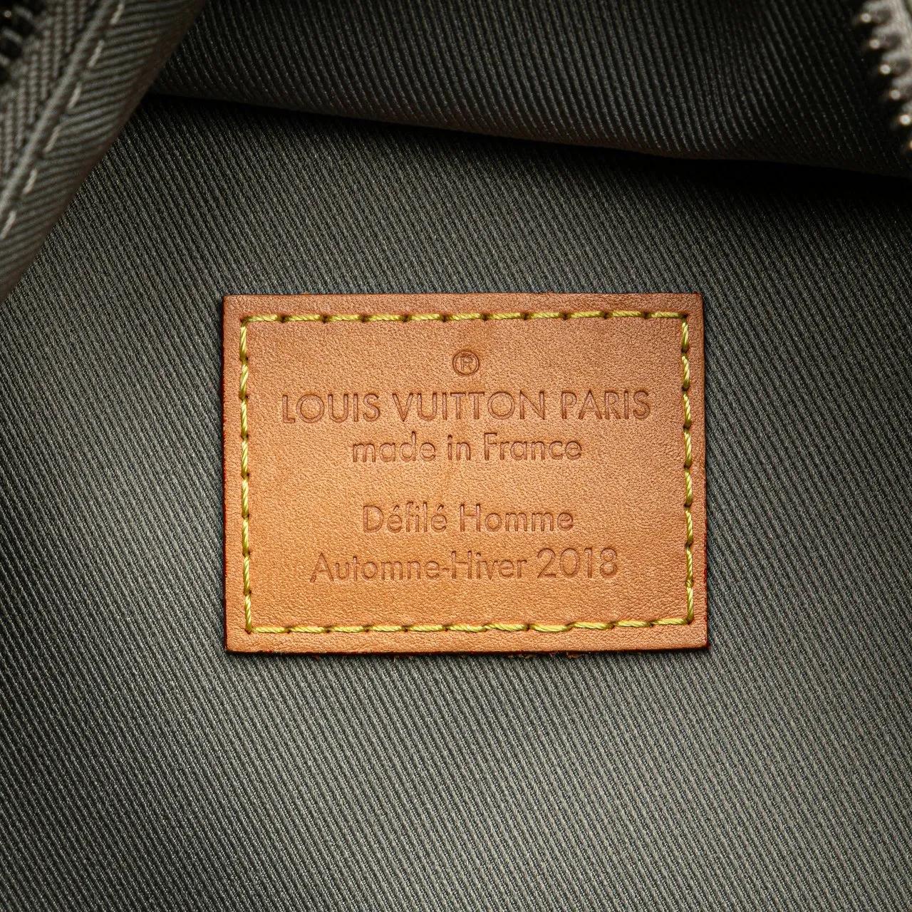 Thumbnail - Louis Vuitton Rucksäcke - Monogram Titanium Backpack PM - Gr. unisize - in Grau - für Damen