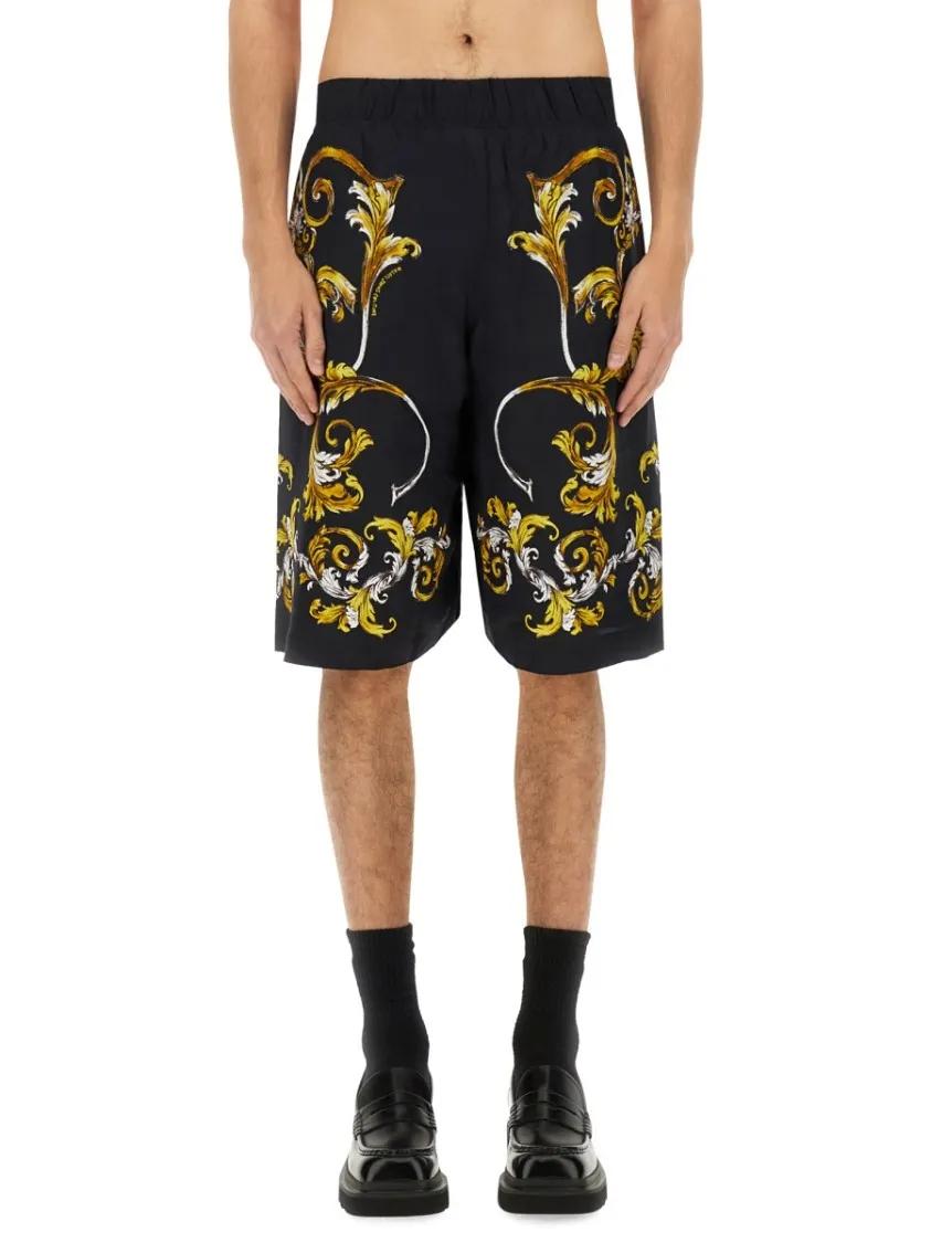 Thumbnail - Versace Jeans Couture - Shorts With Baroque Outline Print - Größe 52 - schwarz