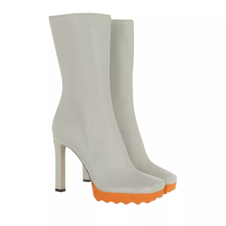 Botte off online white