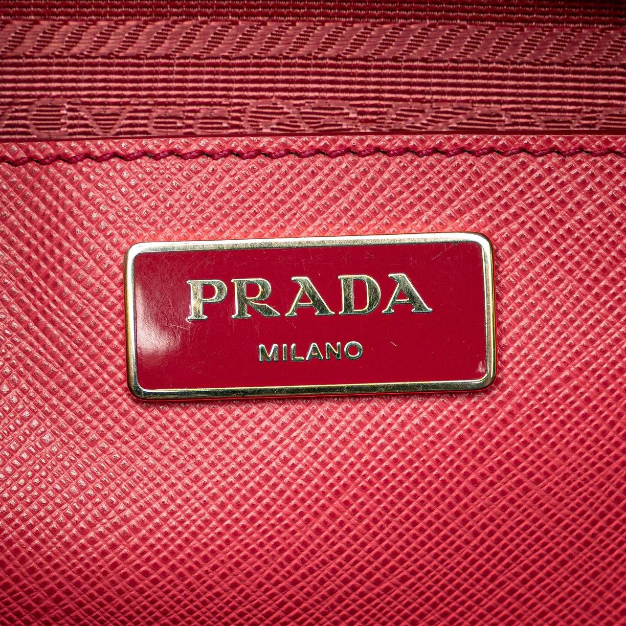 Thumbnail - Prada Hobo Bags - Medium Saffiano Lux Promenade Satchel - Gr. unisize - in Gold - für Damen