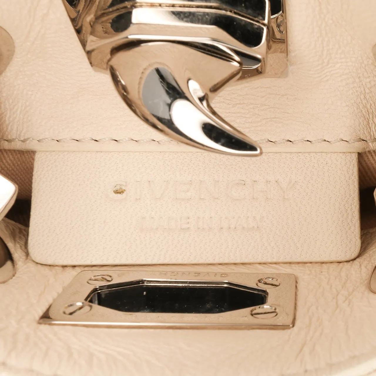 Thumbnail - Givenchy Hobo Bags - Leather Shark Lock Chain Shoulder Bag - Gr. unisize - in Weiß - für Damen