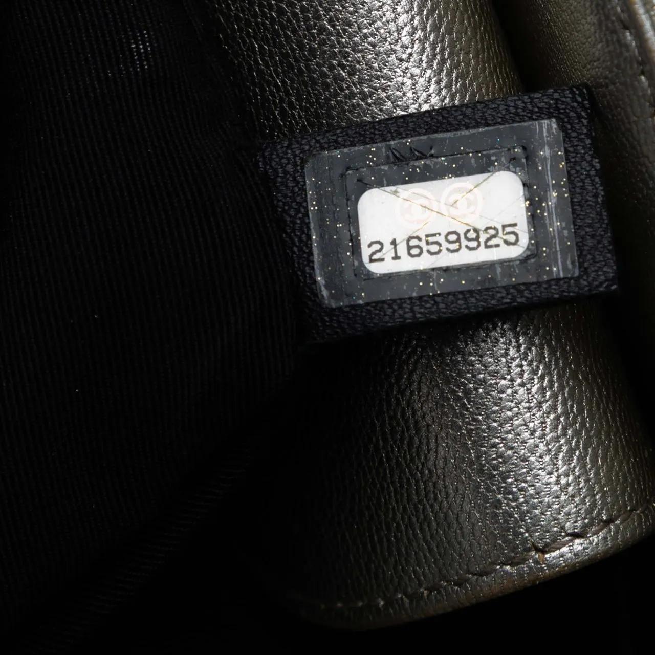 Thumbnail - Chanel Shopper - Large Bicolor Metallic Goatskin and Calfskin Boy T - Gr. unisize - in Silber - für Damen