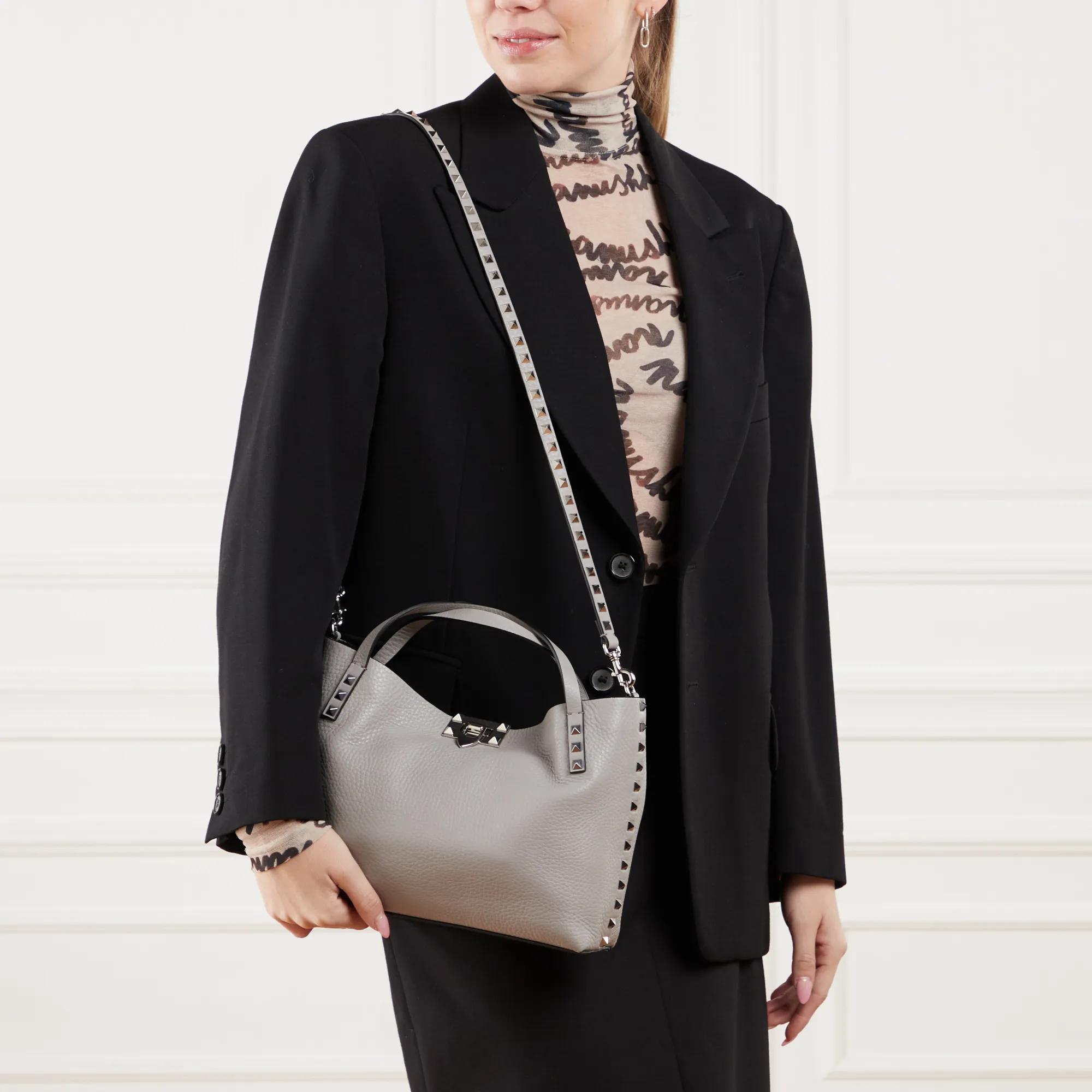 Valentino Garavani Totes & shoppers Small Tote Rockstud in grijs
