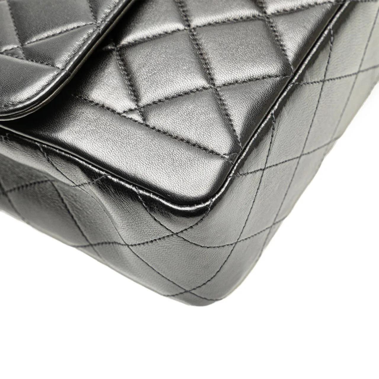 Thumbnail - Chanel Hobo Bags - Medium CC Quilted Lambskin Border Single Flap - Gr. unisize - in Schwarz - für Damen