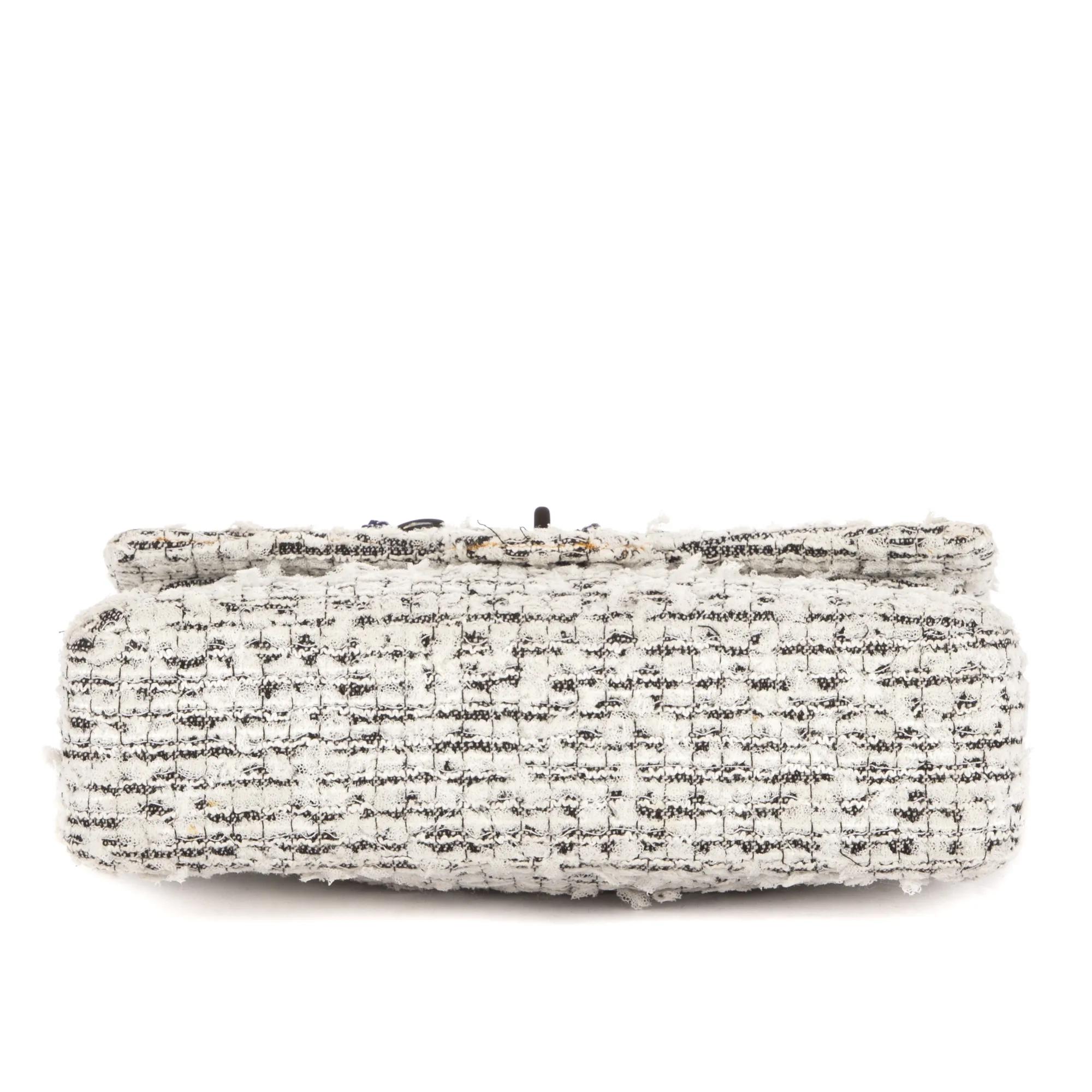 Thumbnail - Chanel Crossbody Bags - Ltd. Ed. 2.55 Insect - Gr. unisize - in Weiß - für Damen