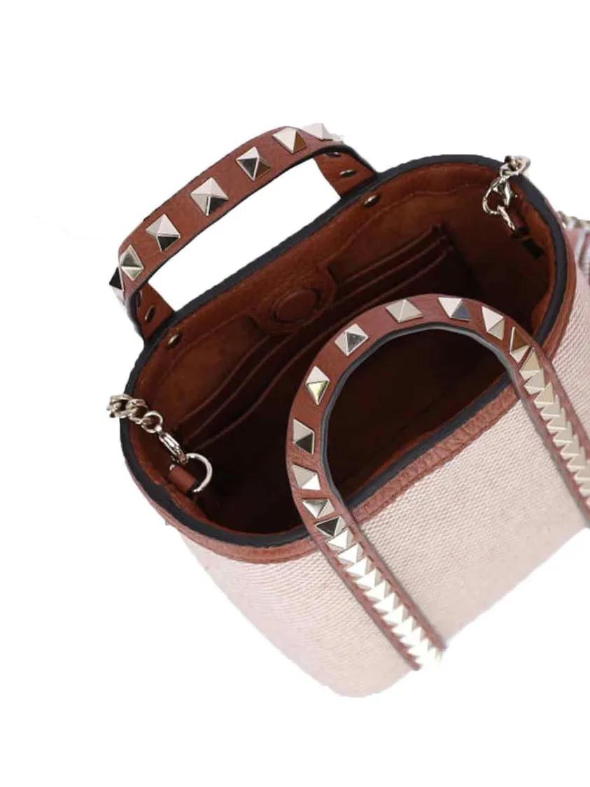 Valentino Garavani Shoppers & Totes "Vlogo" Mini Crossbody Bag in bruin