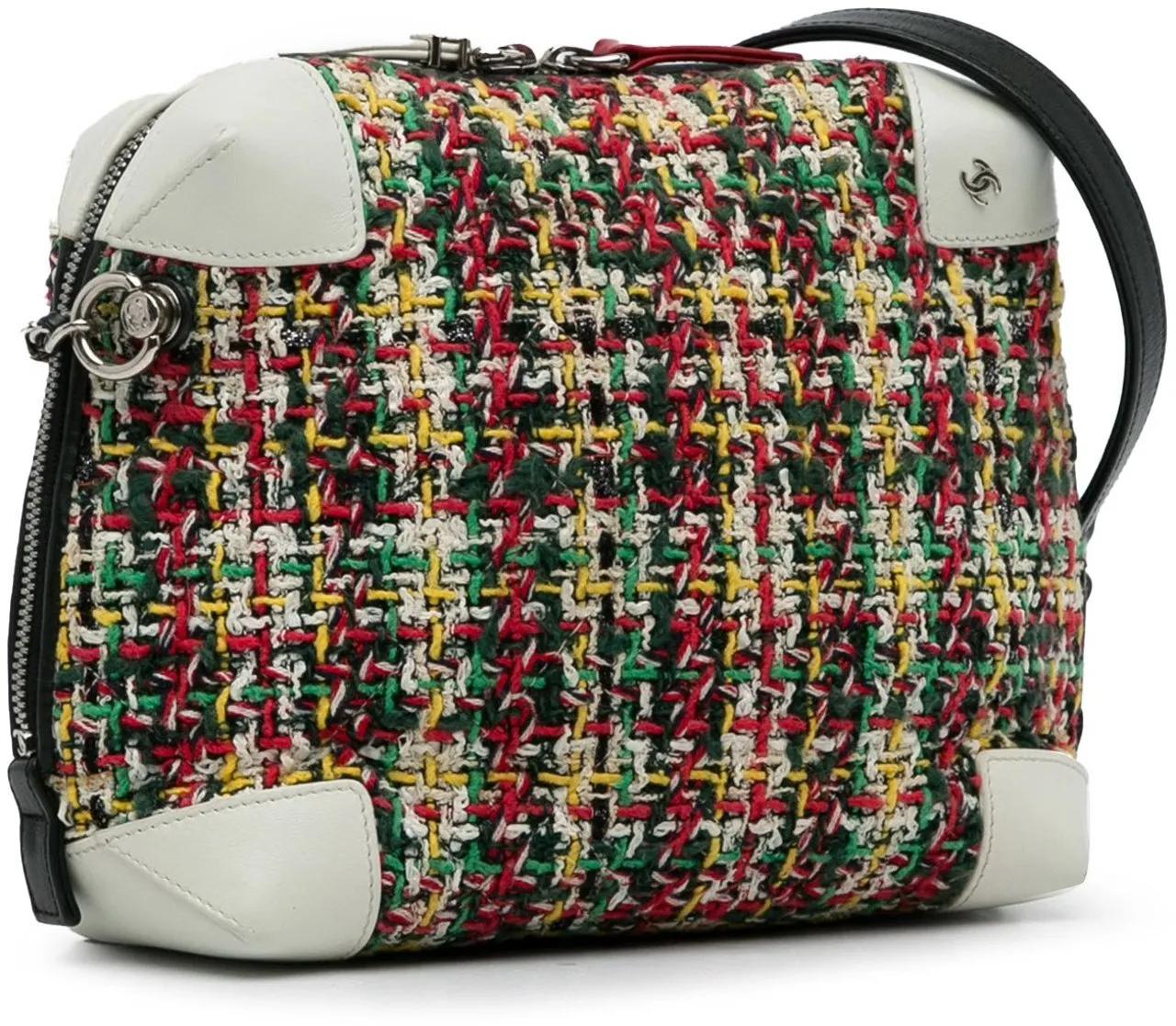 Chanel Hobo bags Tweed Street Allure Camera Bag in rood