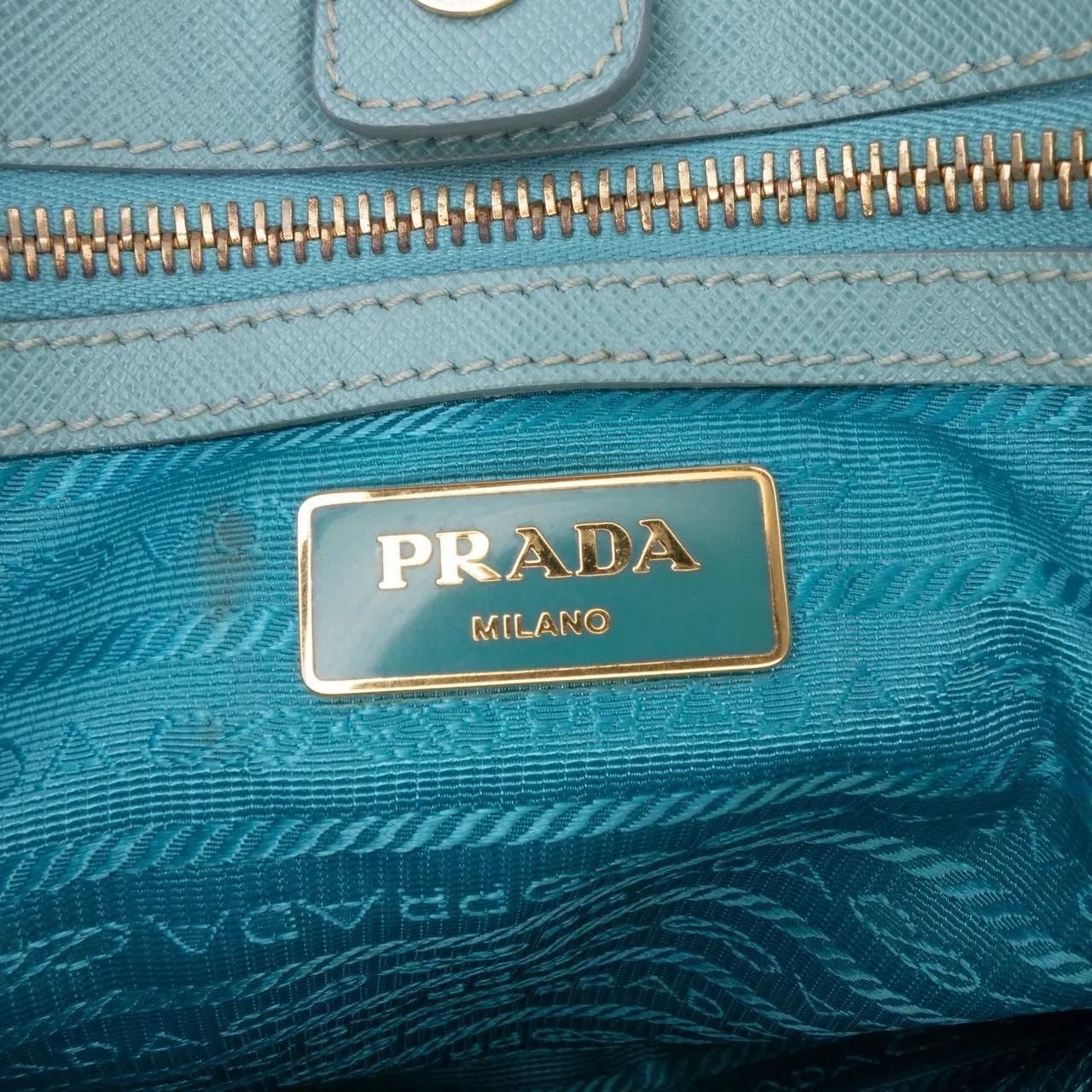 Thumbnail - Prada Hobo Bags - Medium Saffiano Lux Galleria Satchel - Gr. unisize - in Blau - für Damen